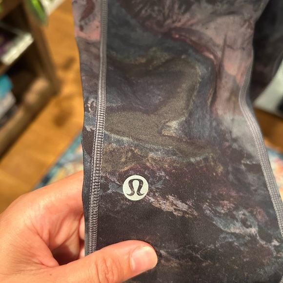 Lululemon Speed Up Tight *Full On Luxtreme 28” Radiant Multi - Picture 9 of 12